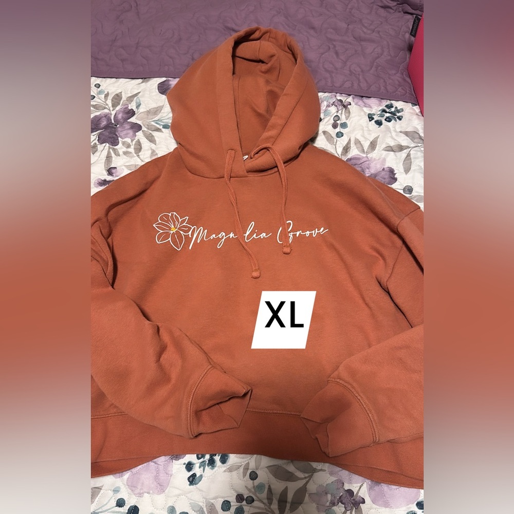 Very cute women’s cropped hoodie